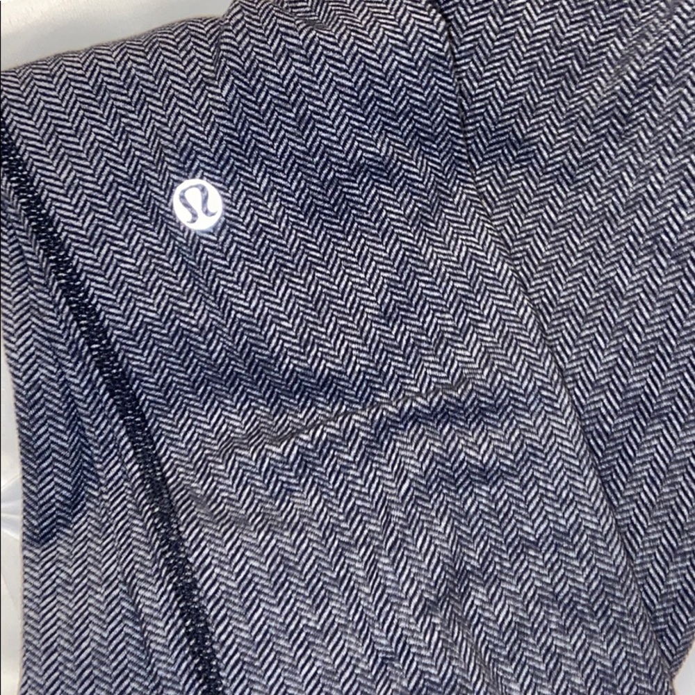 Lululemon pants - Picture 4 of 7